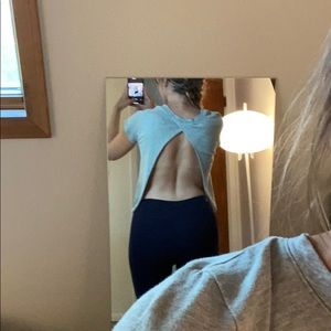 Baby T-shirt cropped with open back